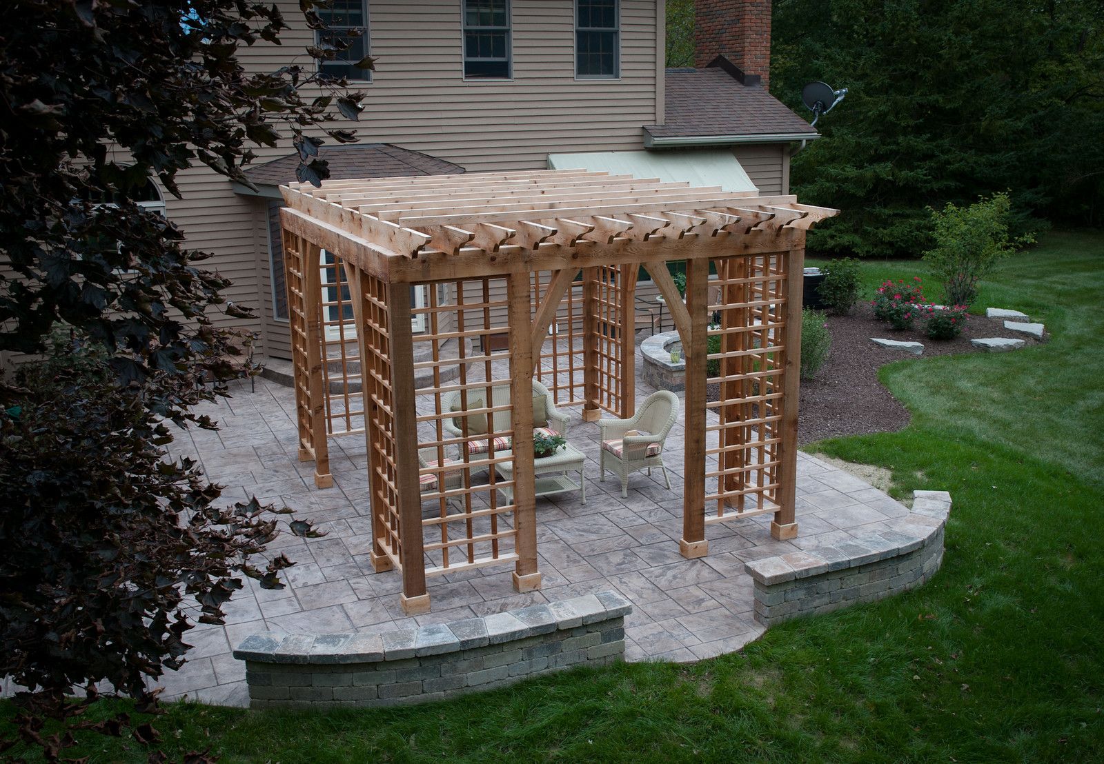 DeckPergola_0005.jpg